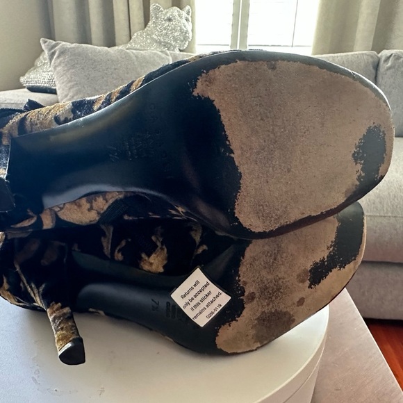 Casadei Velvet Boots Round Toe Size 7.5 Made In Italy 3.5” Heel - Picture 10 of 11